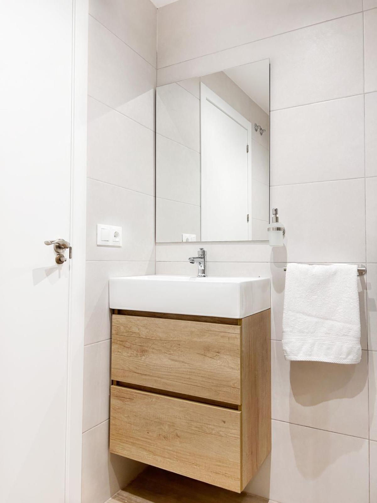 Apartamento Junto A Ruzafa Cerca Del Centro Valencia Bagian luar foto