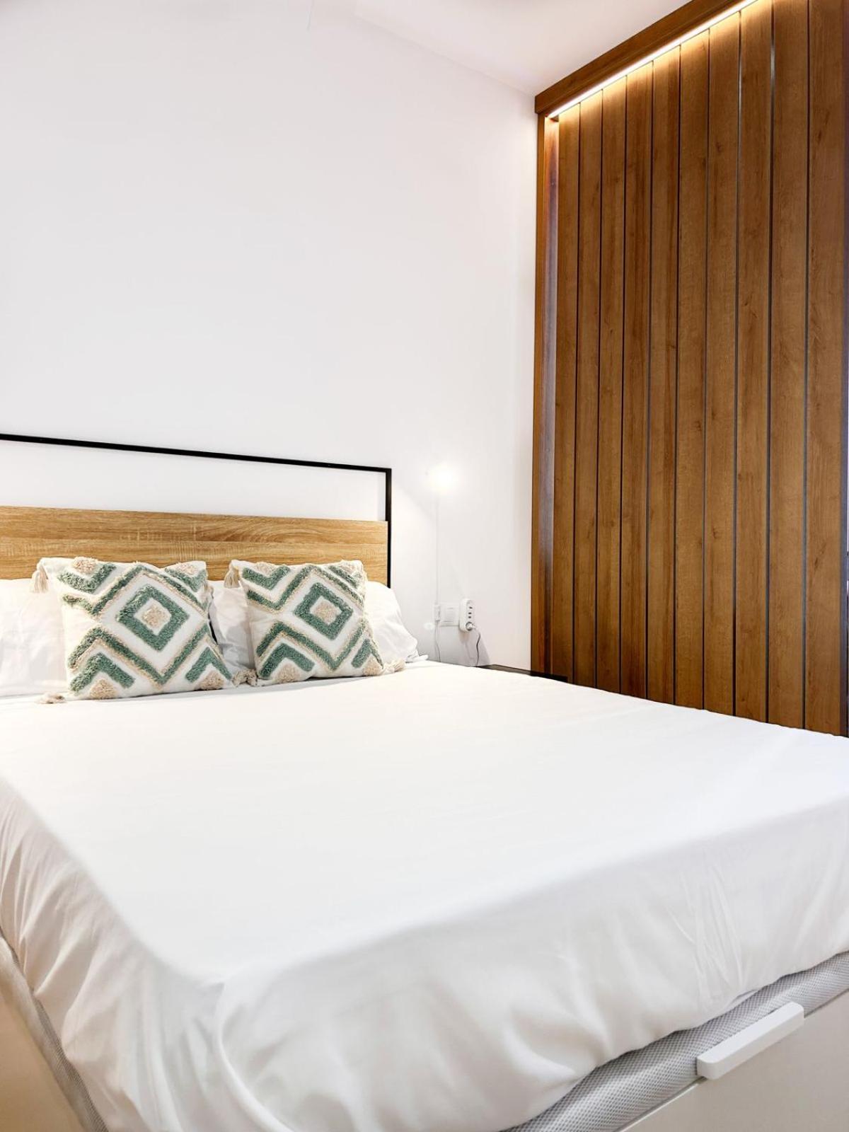 Apartamento Junto A Ruzafa Cerca Del Centro Valencia Bagian luar foto